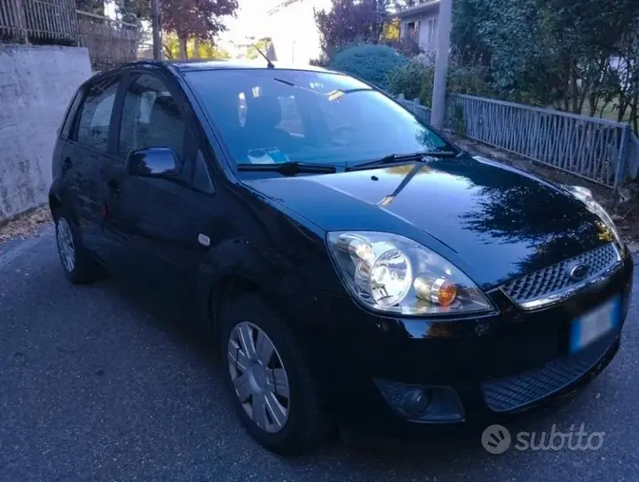Ford Fiesta 2007 photo 2