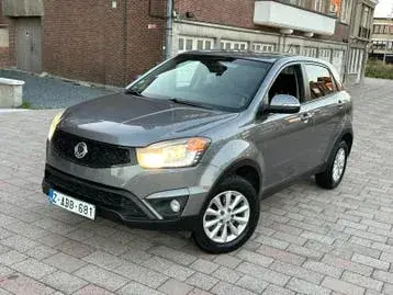 KG Mobility Korando 2014 photo 2
