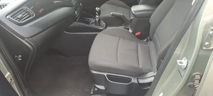 Kia Carens 2015 photo 4