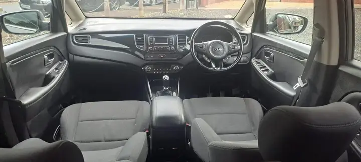 Kia Carens 2015 photo 5