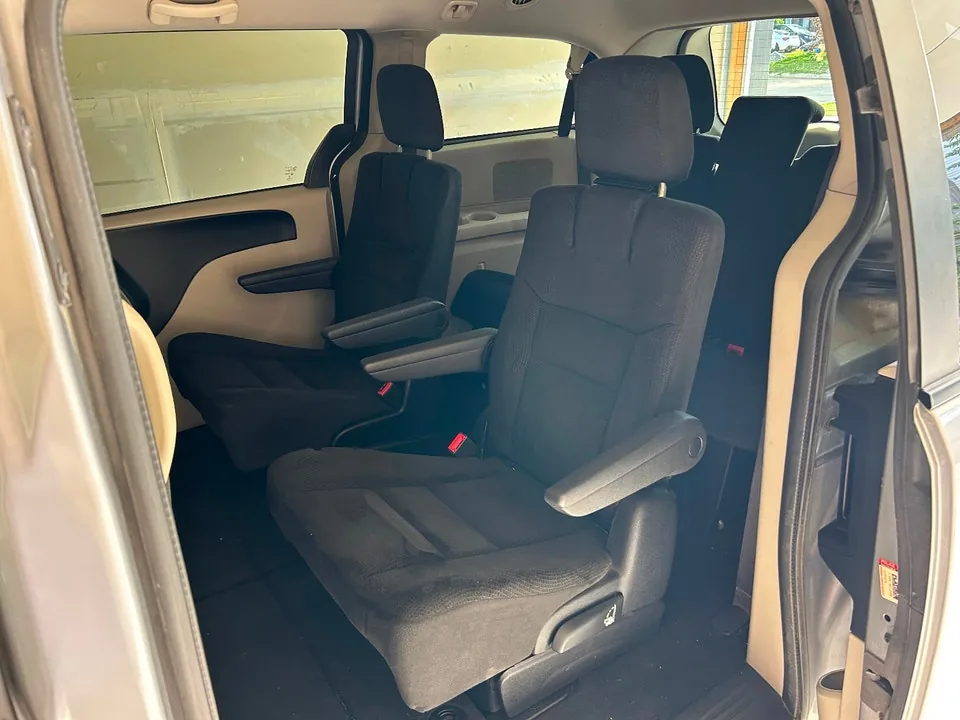 Dodge Grand Caravan 2015 photo 2