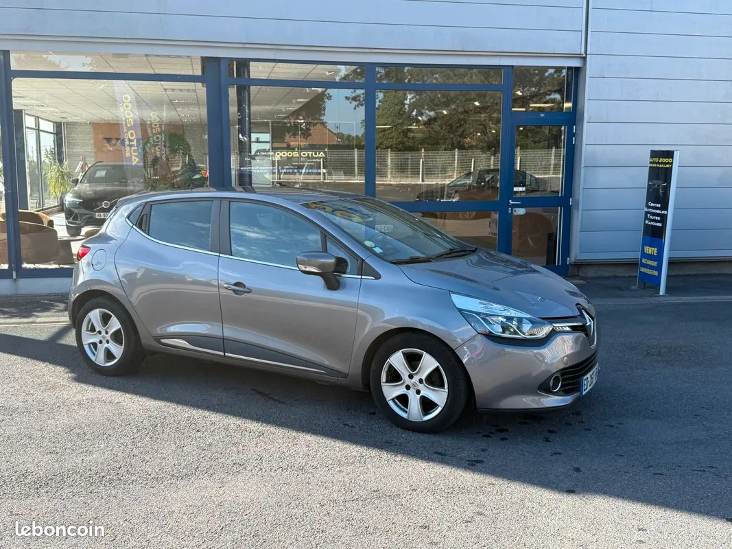 Renault Clio 2016 photo 2
