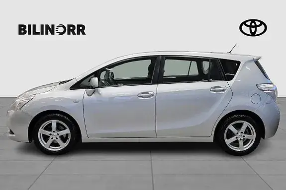 Toyota Verso 2011 photo 3