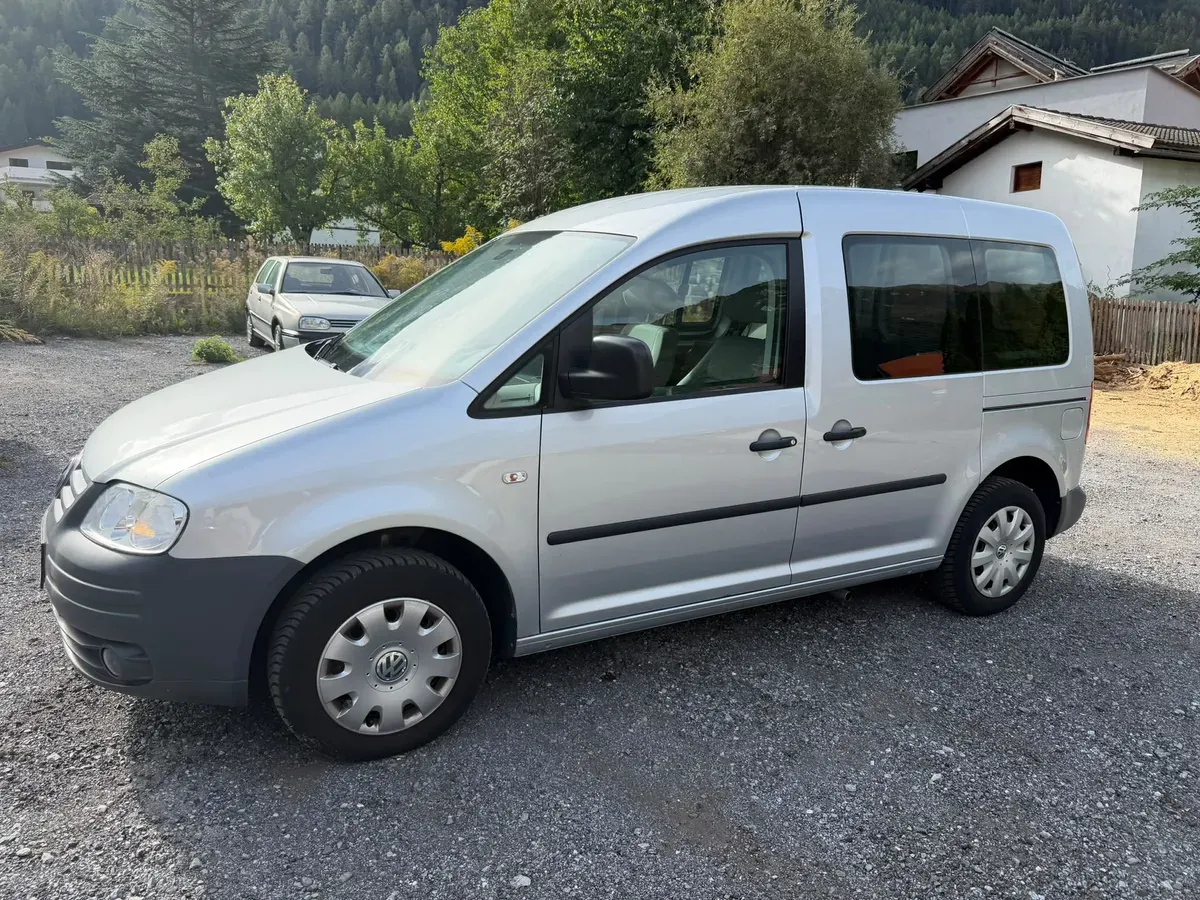 Volkswagen Caddy 2009 photo 2