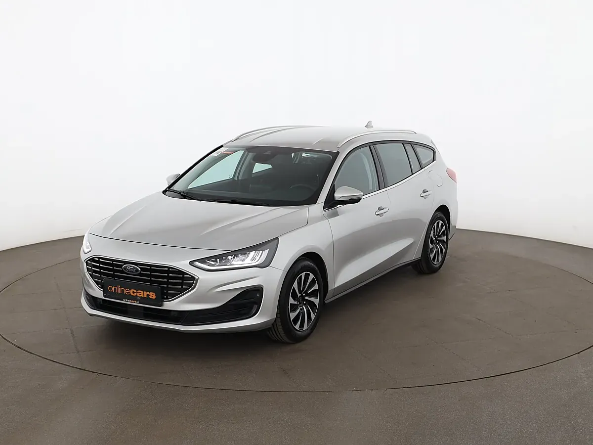 Ford Focus 2022 photo 2
