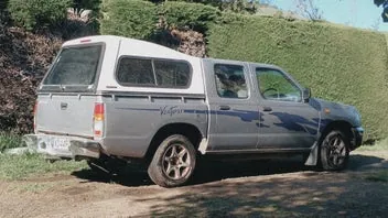 Nissan Navara 1998 photo 4