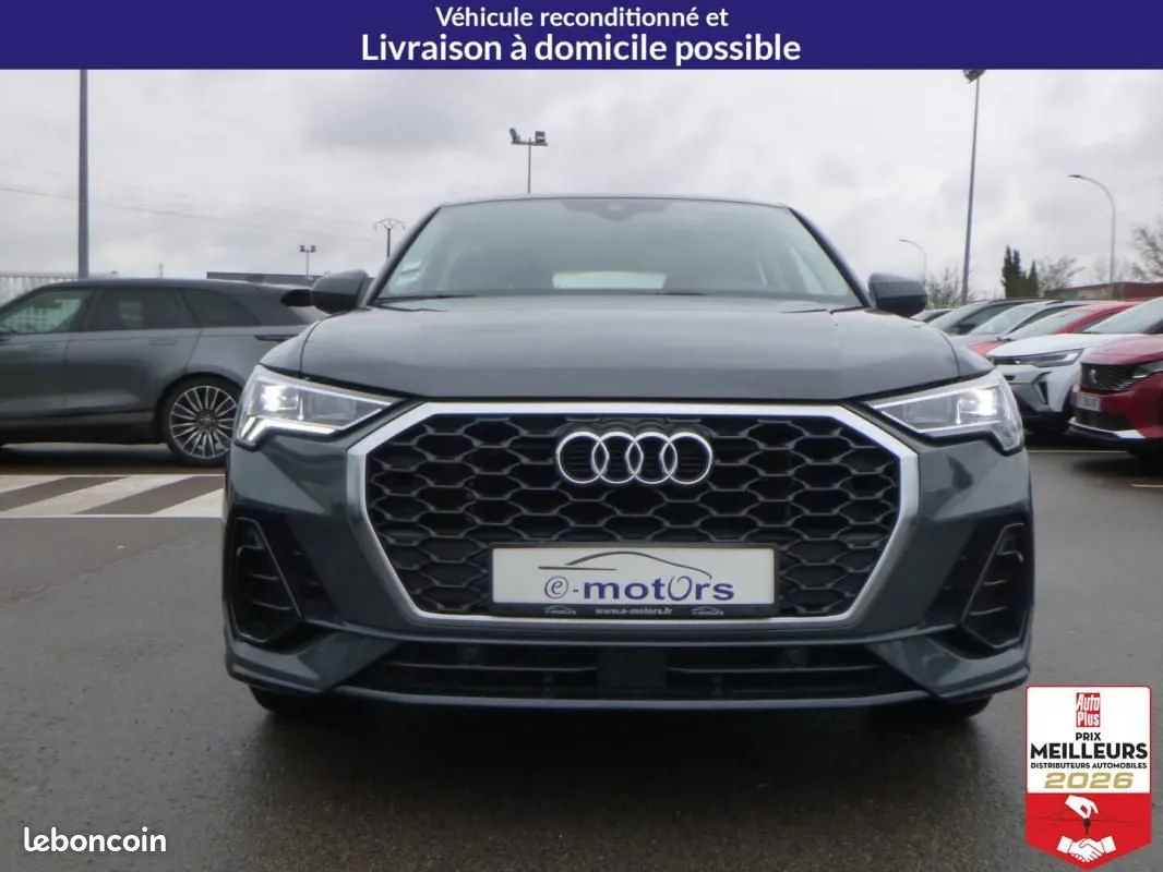Audi Q3 2021 photo 2