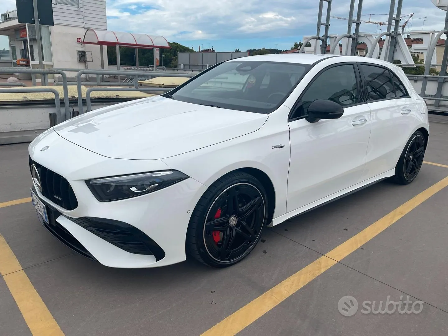 Mercedes-Benz A35 Amg