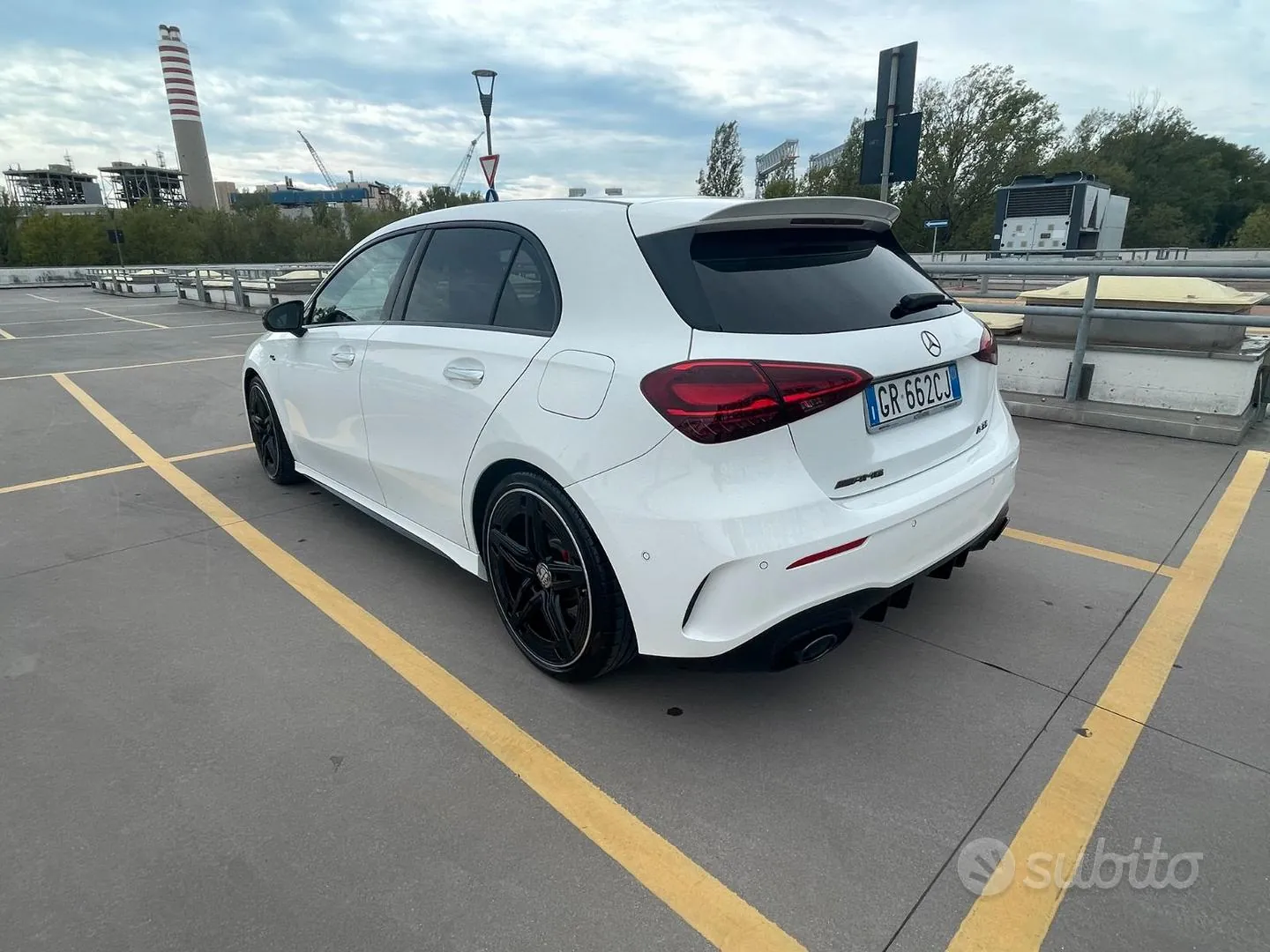 Mercedes-Benz A35 Amg 2023 photo 4