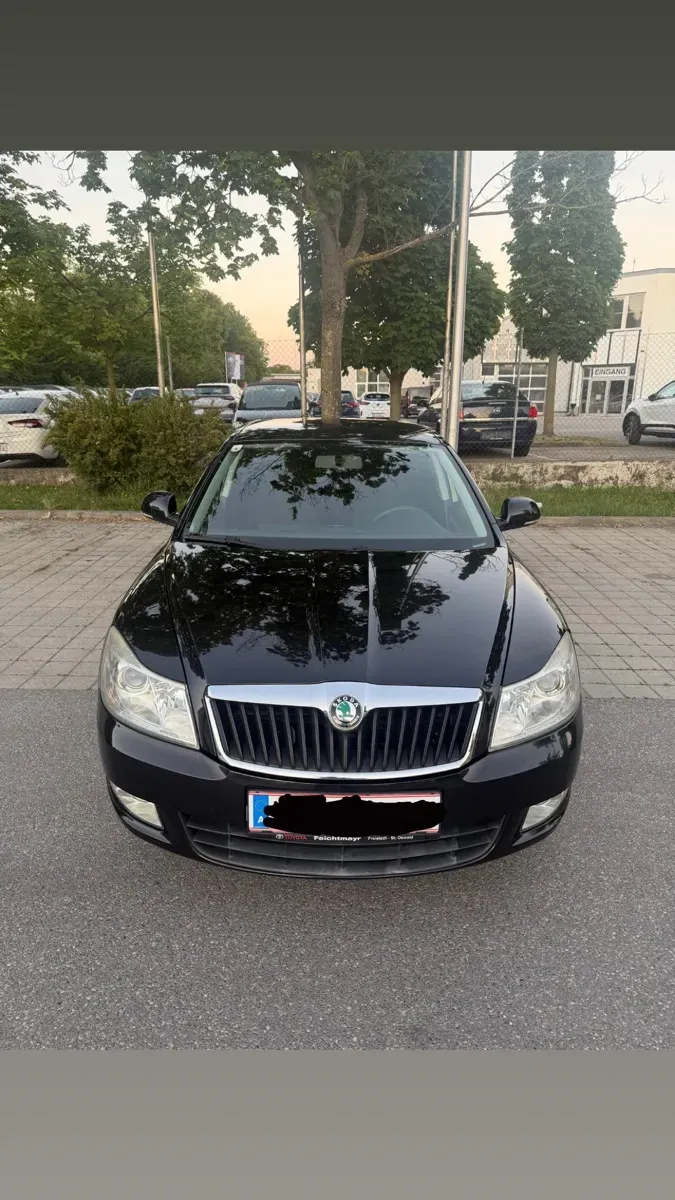 Skoda Octavia 2010 photo 3