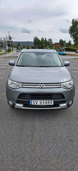 Mitsubishi Outlander 2015 photo 2