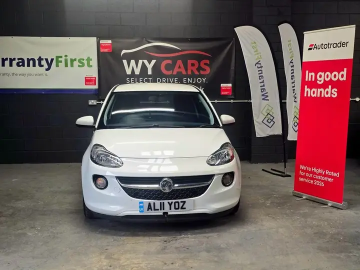 Vauxhall Adam 2015 photo 2