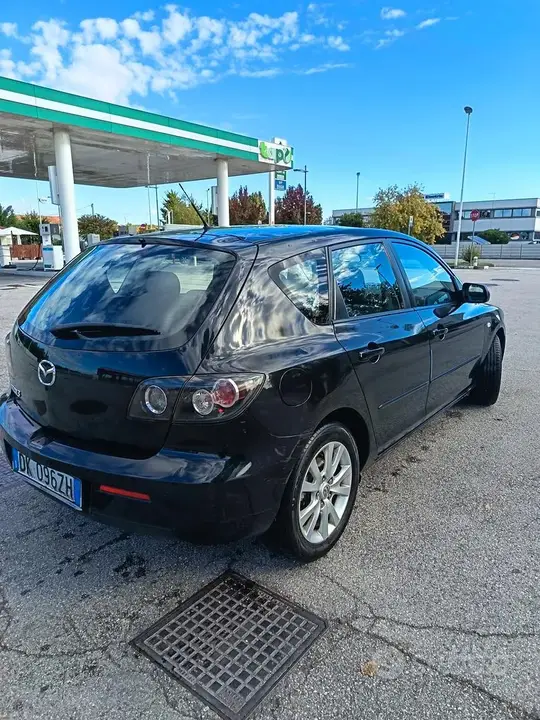 Mazda 3 2007 photo 2
