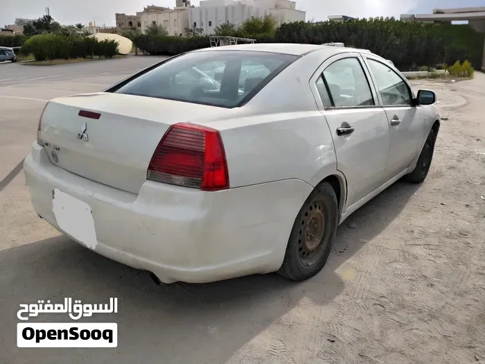 Mitsubishi Galant