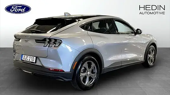 Ford Mustang Mach-E 2022 photo 2