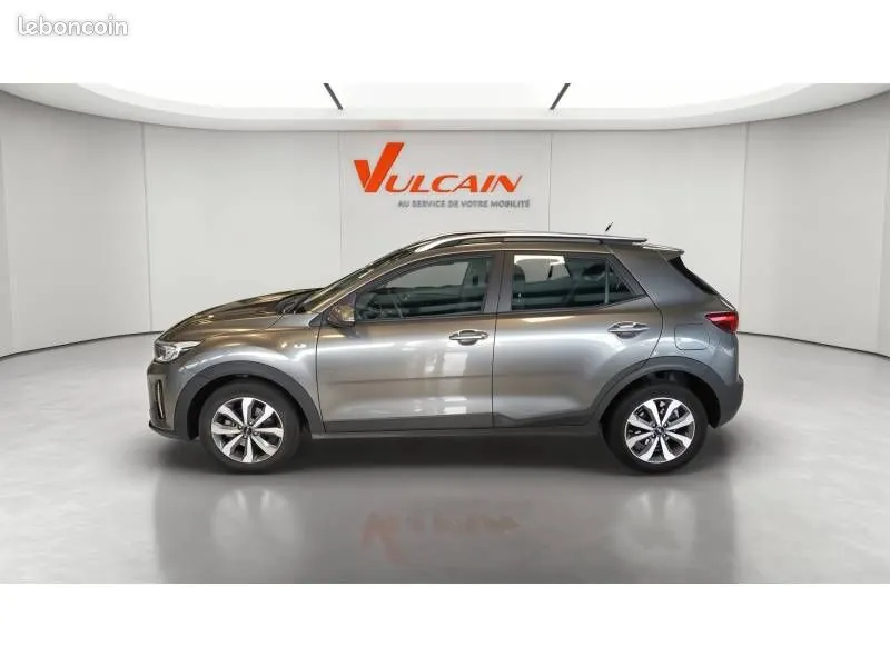 Kia Stonic 2023 photo 2