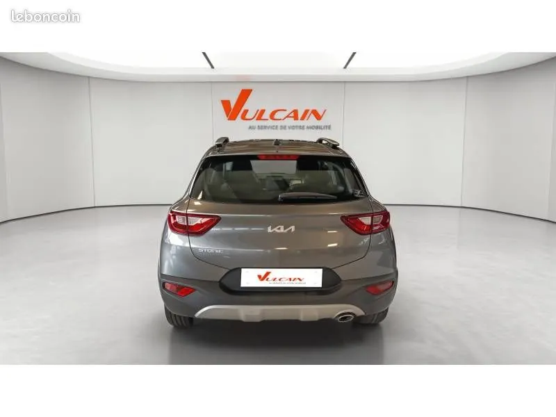 Kia Stonic 2023 photo 4