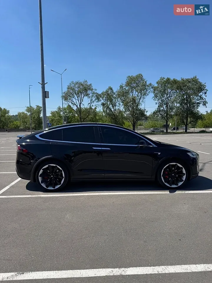 Tesla Model X 2020 photo 3