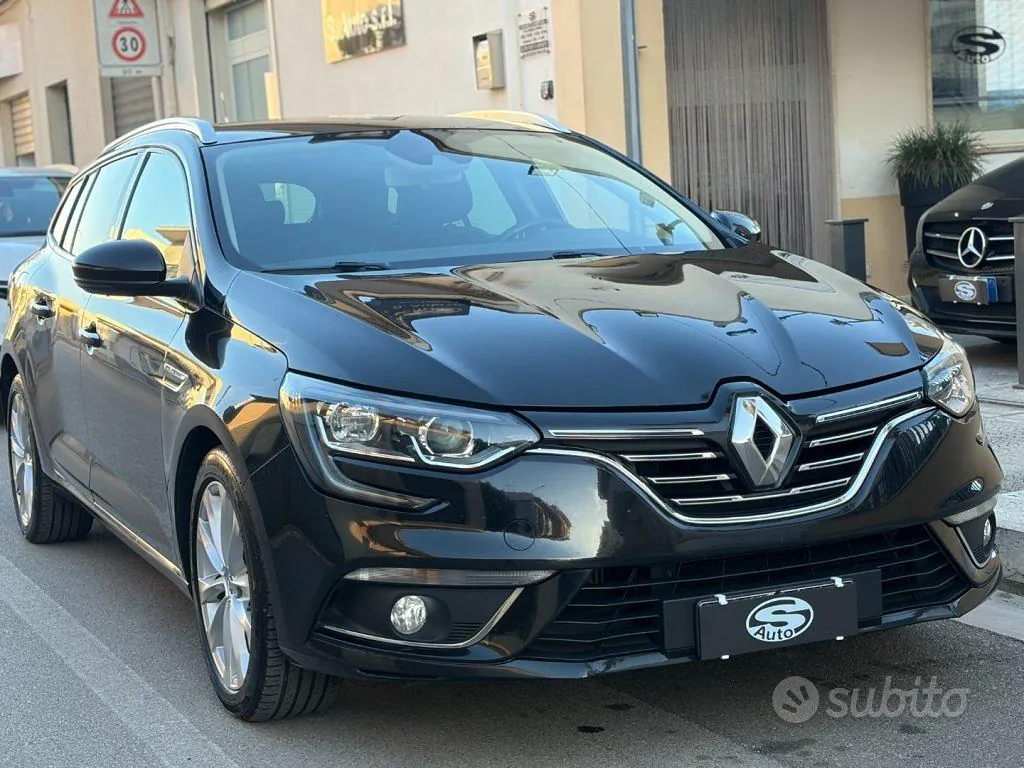 Renault Megane Sporter 2017 photo 2