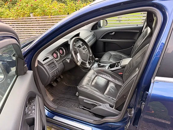 Volvo V70 2012 photo 5