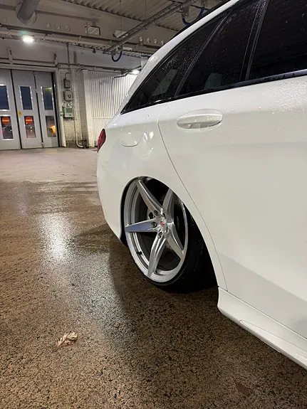 Mercedes-Benz C220 2017 photo 4