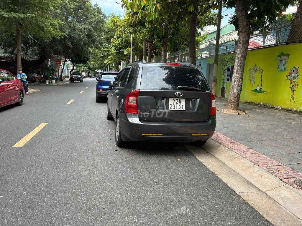 Kia Carens