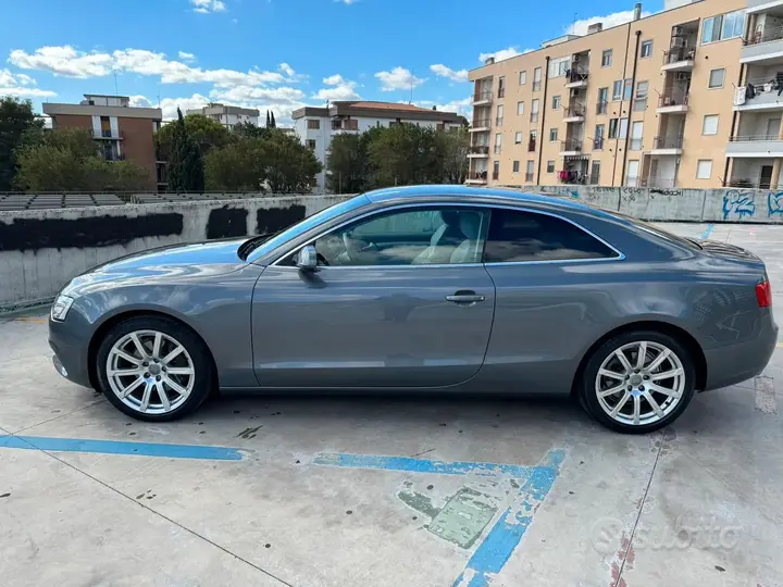 Audi A5 2013 photo 2