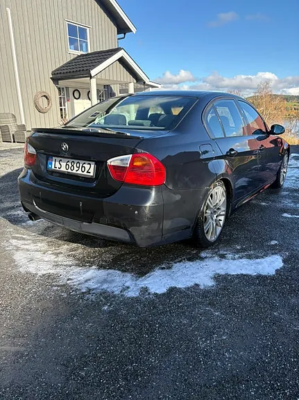 BMW 316I 2008 photo 4