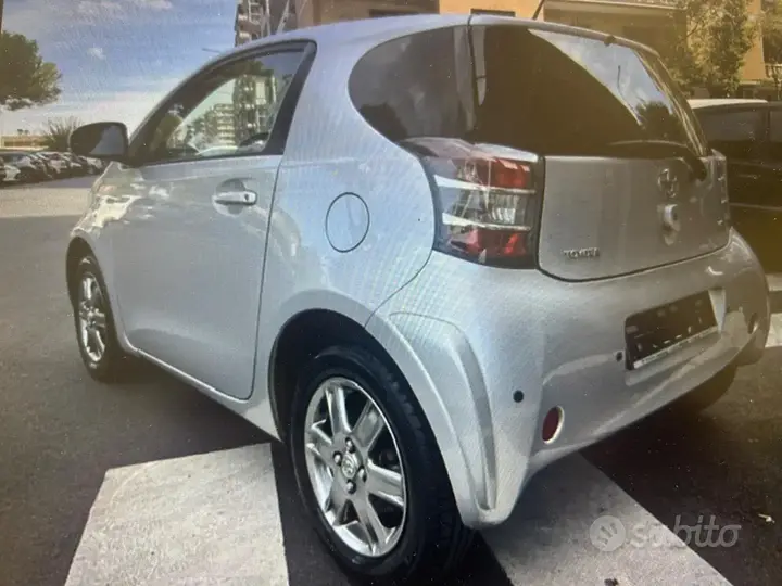 Toyota Iq 2009 photo 3