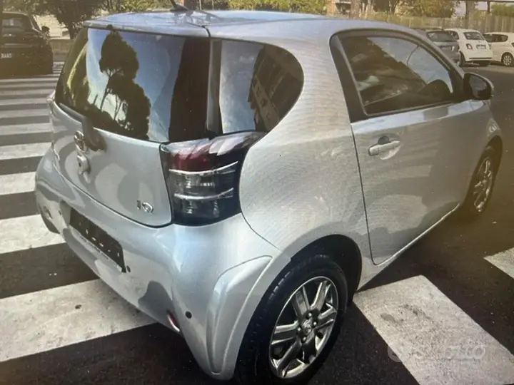 Toyota Iq 2009 photo 5