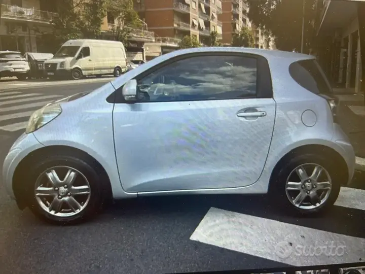 Toyota Iq 2009 photo 2