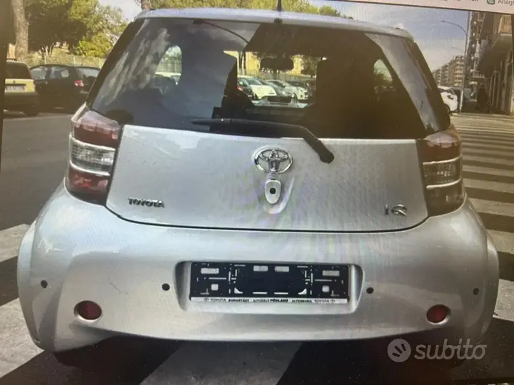 Toyota Iq 2009 photo 4