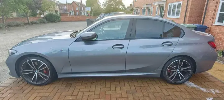 BMW 3 Series 2024 photo 4