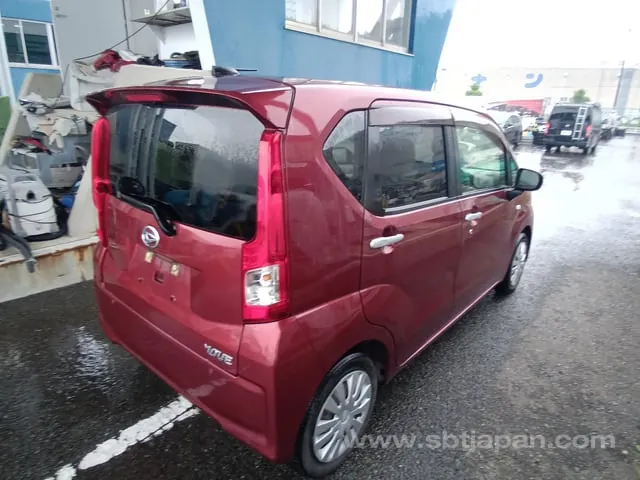 Daihatsu Move 2018 photo 4