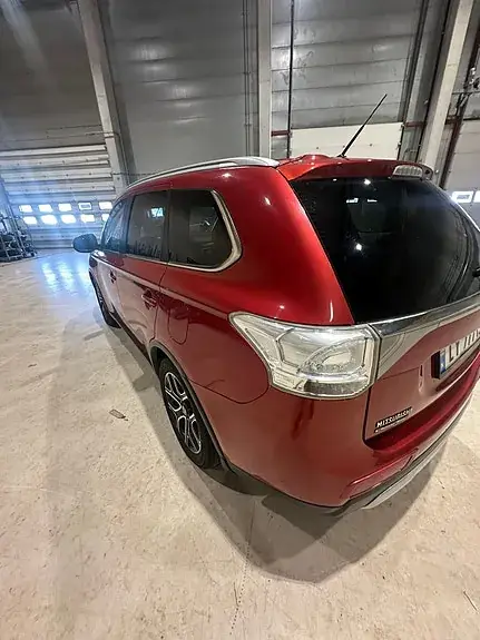 Mitsubishi Outlander 2015 photo 4