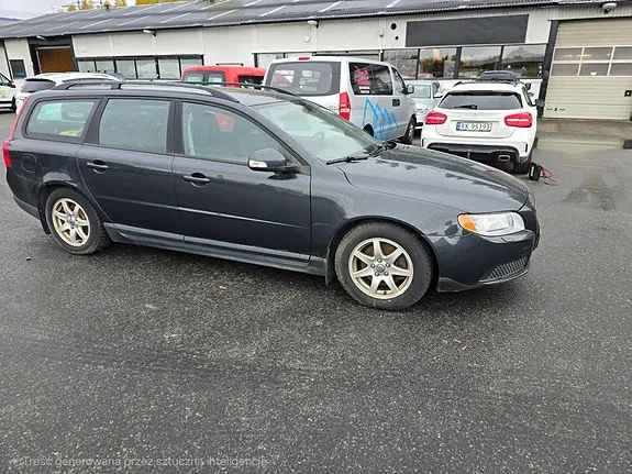 Volvo V70 2010 photo 2