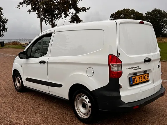 Ford Transit Courier 2018 photo 5