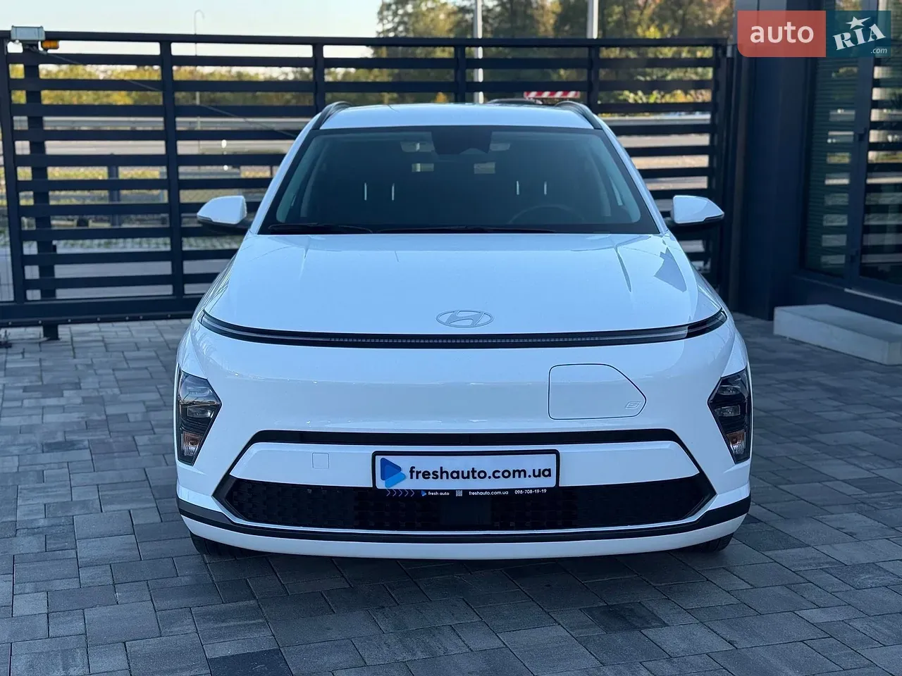 Hyundai Kona Electric 2024 photo 2