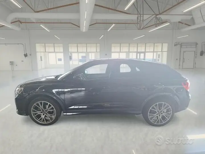 Audi Q3 2021 photo 5