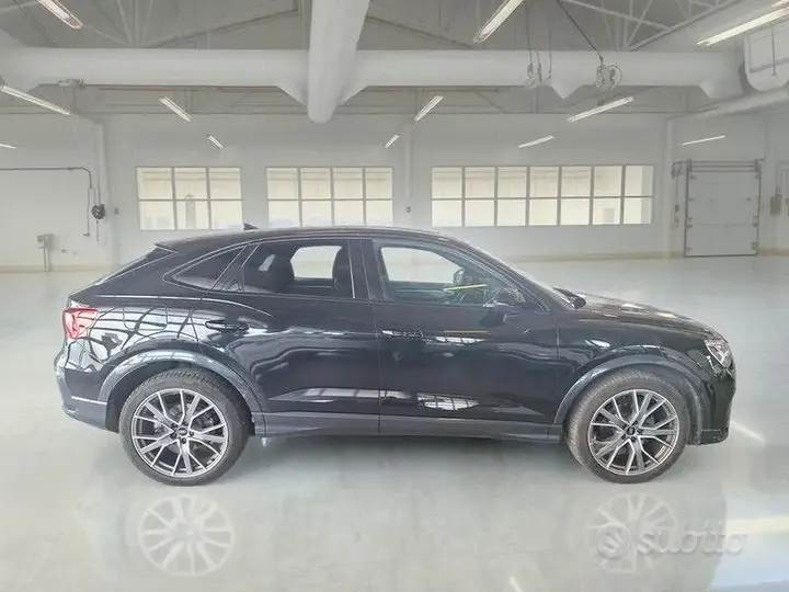 Audi Q3 2021 photo 3