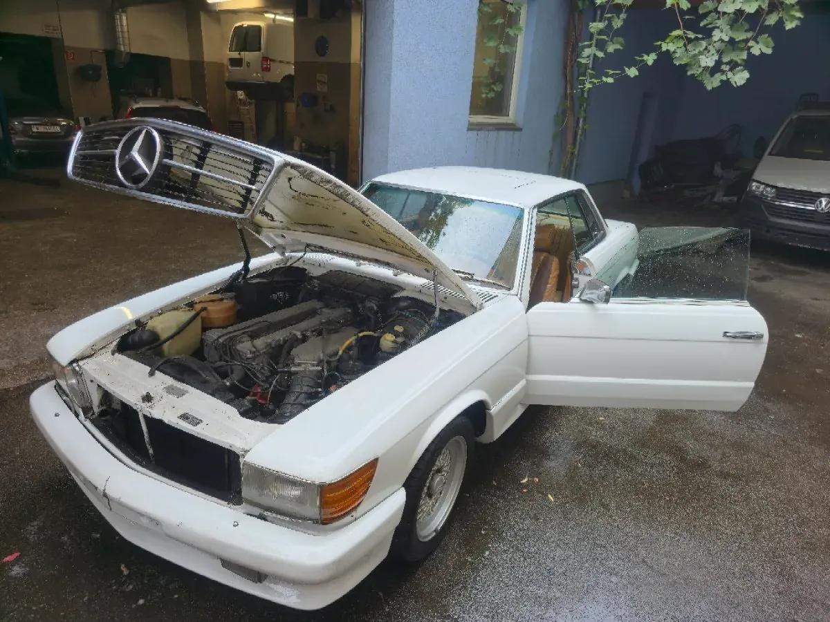 Mercedes-Benz 280 Slc 1975 photo 2