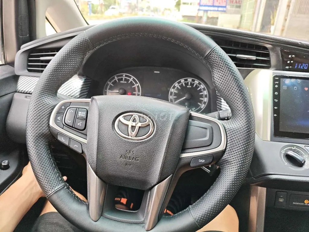 Toyota Innova 2018 photo 3