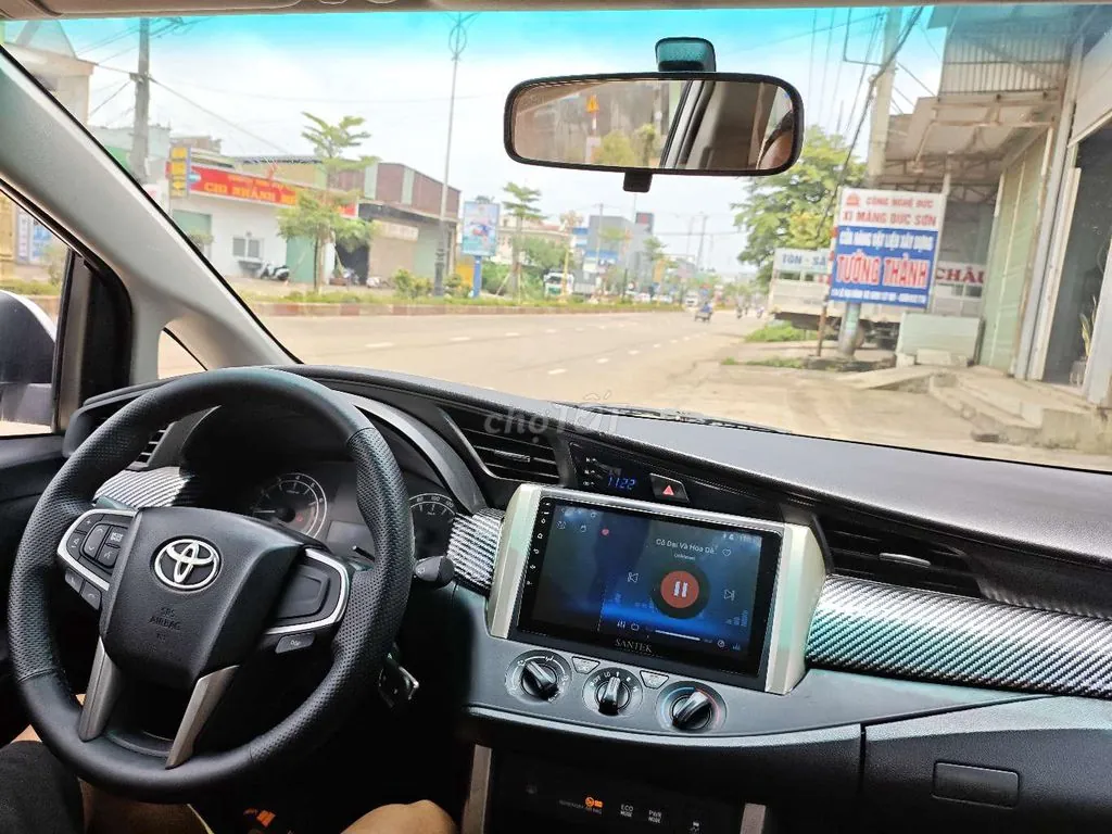 Toyota Innova 2018 photo 4