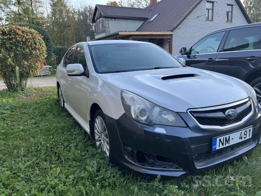 Subaru Legacy 2010 photo 2