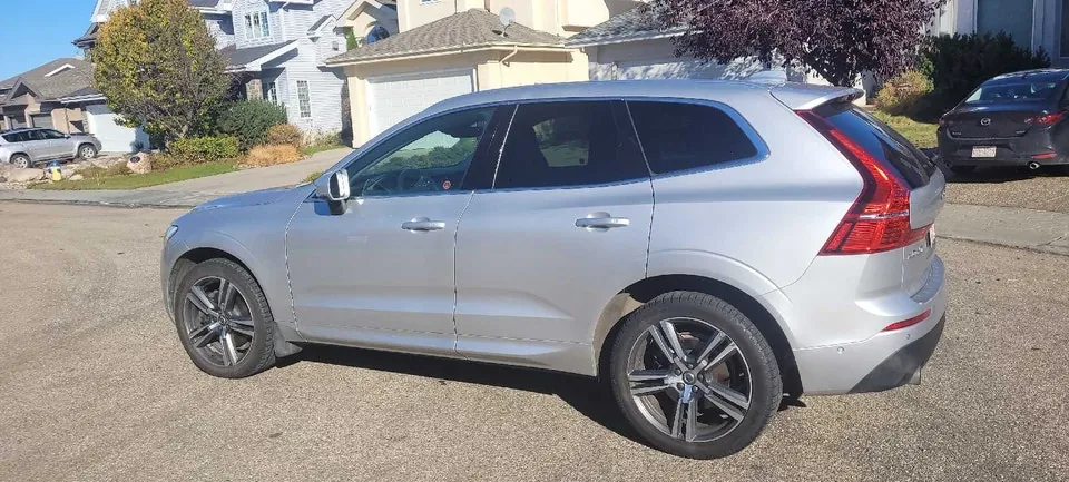 Volvo Xc60 2019 photo 2