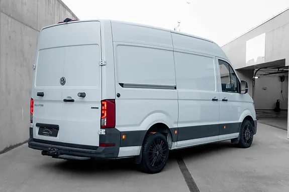 Volkswagen Crafter 35 2024 photo 2