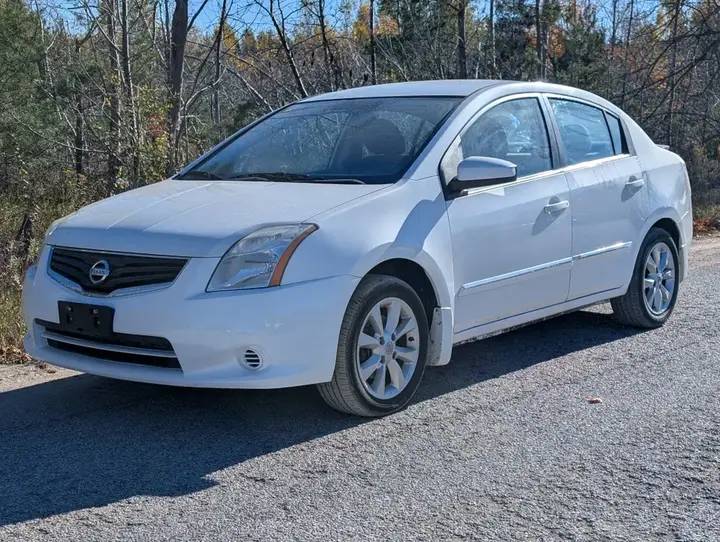 Nissan Sentra 2012 photo 2