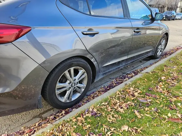 Hyundai Elantra 2018 photo 5