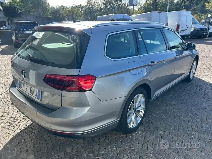Volkswagen Passat 2023 photo 5