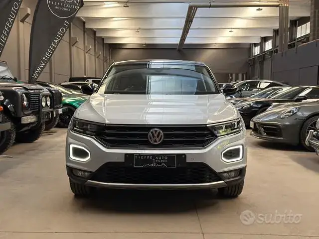 Volkswagen T-Roc 2018 photo 2